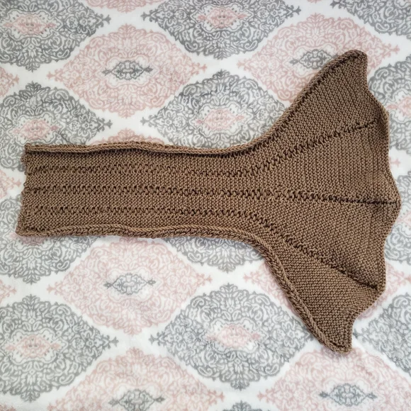 Dragon Wing Cowl Scarf - Coffee Brown - Picture 3 of 3